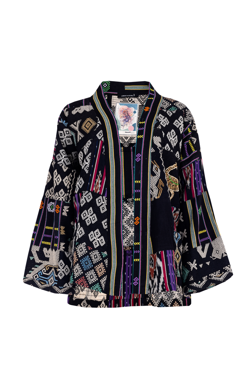 Où mode et decoration se rencontrent. Découvrez nos collections de prêt-à-porter et nos meubbles sur mesure.